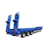 ما هي علامات التحذير الموجودة على مقطورة صهريج النفط؟